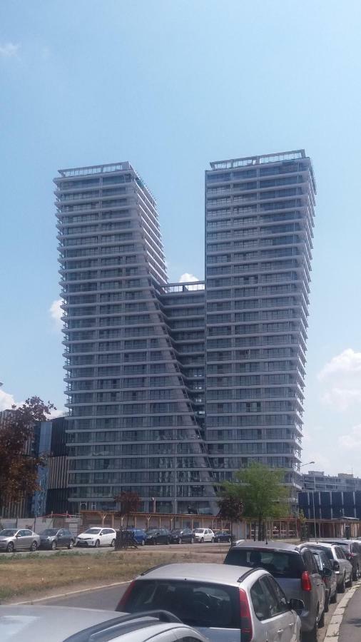 H+ Apartman Letiste Praha Praga Exterior foto